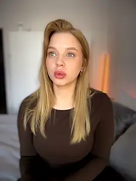 LilyFlamee online show from 03-14-26, 02:56