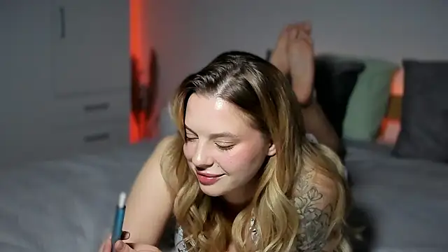 LilyFlamee online show from 02-15-26, 03:22