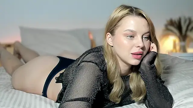 Snapshot of LilyFlamee chatting on 05-31-26, 01:28 LilyFlamee online show from 05-31-26, 01:28