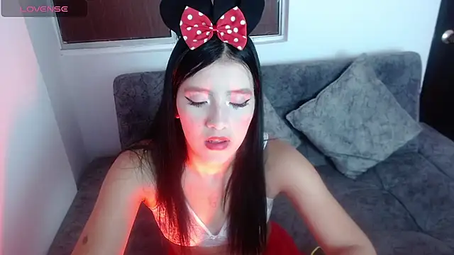 Velvet 28 online show from 10-08-25, 12:28