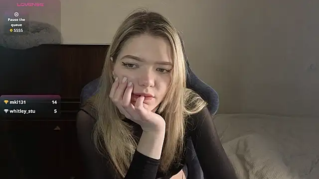 Snapshot of KatanaSVibe chatting on 03-03-26, 12:34 KatanaSVibe online show from 03-03-26, 12:34