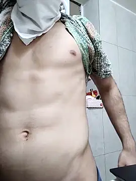 Snapshot of mrmasseur06 chatting on 05-26-26, 06:39 mrmasseur06 online show from 05-26-26, 06:39
