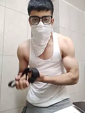Snapshot of mrmasseur06 chatting on 06-27-26, 07:09 mrmasseur06 online show from 06-27-26, 07:09