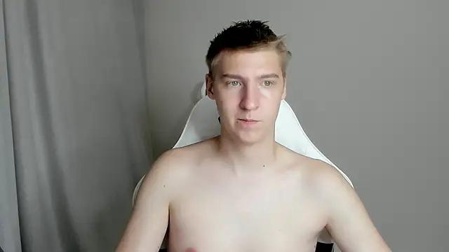 Snapshot of MrSexyCum4U chatting on 07-23-26, 08:16 MrSexyCum4U online show from 07-23-26, 08:16