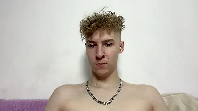 Snapshot of MrSexyCum4U chatting on 02-12-26, 09:58 MrSexyCum4U online show from 02-12-26, 09:58