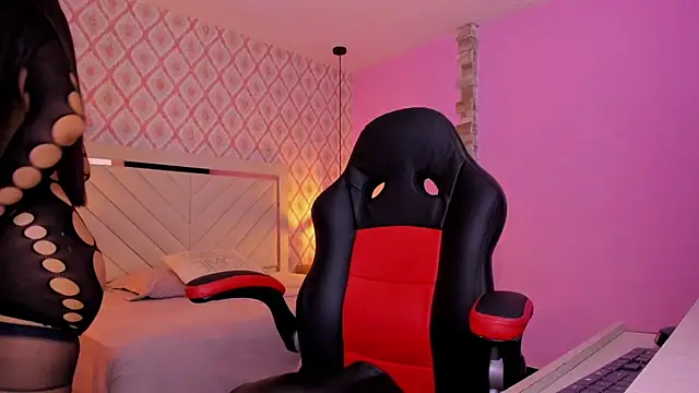 ALANA WATSONN online show from 01-08-26, 02:39