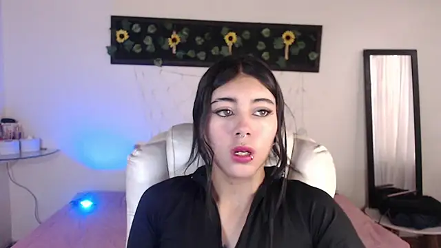 Snapshot of gabriella_live chatting on 09-15-25, 01:22 gabriella live online show from 09-15-25, 01:22