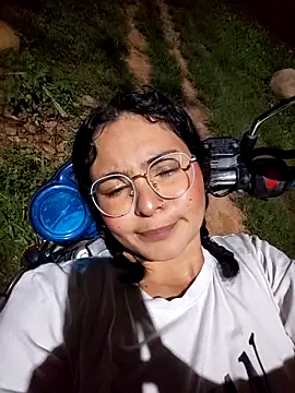 Lily-o online show from 10-26-25, 11:05