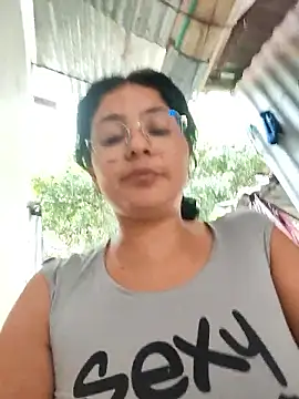 Lily-o online show from 01-07-26, 03:39