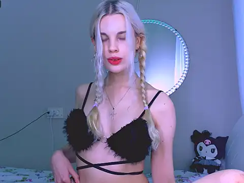 carmen crybaby online show from 10-13-25, 04:41