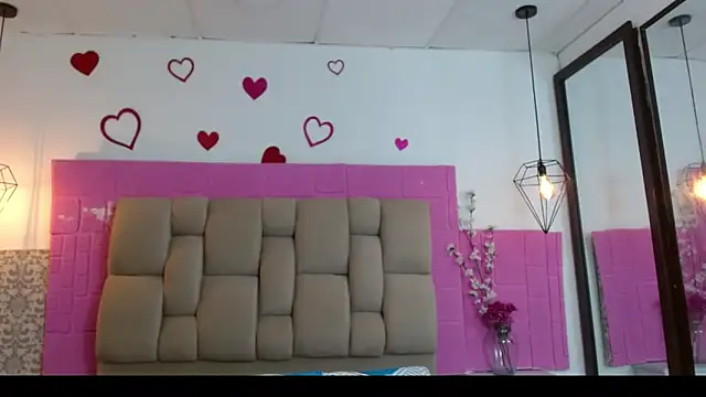 Damary Leon online show from 03-12-26, 07:51