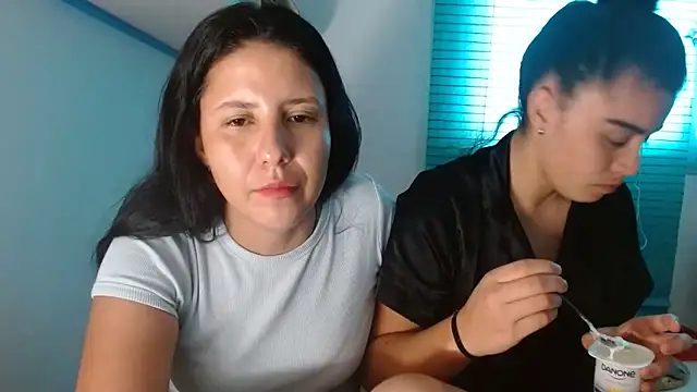 Arieeel 09 online show from 04-19-26, 04:08