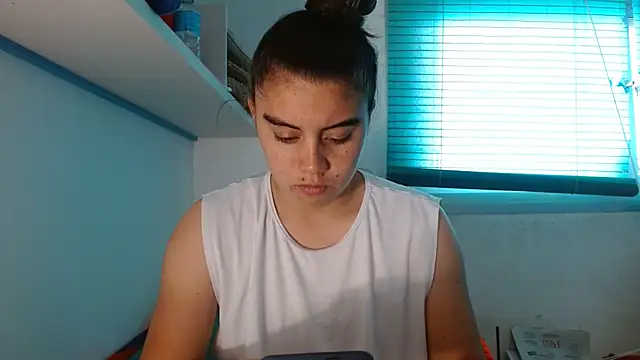 Arieeel 09 online show from 04-20-26, 04:08