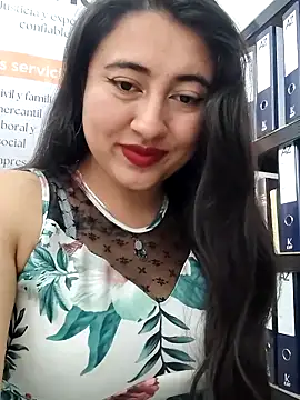 Snapshot of AMATISTA__16 chatting on 05-16-26, 01:21 AMATISTA 16 online show from 05-16-26, 01:21
