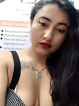 Snapshot of AMATISTA__16 chatting on 05-19-26, 12:23 AMATISTA 16 online show from 05-19-26, 12:23