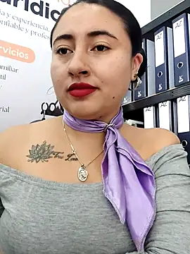 Snapshot of AMATISTA__16 chatting on 05-28-26, 12:33 AMATISTA 16 online show from 05-28-26, 12:33