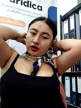 Snapshot of AMATISTA__16 chatting on 05-25-26, 12:26 AMATISTA 16 online show from 05-25-26, 12:26