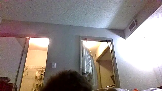 Snapshot of Triggerhappycj100 chatting on 05-11-26, 09:21 Triggerhappycj100 online show from 05-11-26, 09:21