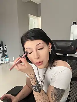 Privad ravenna online show from 10-16-25, 01:08