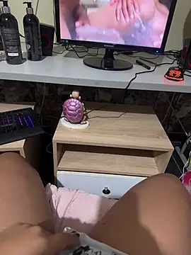 laure torres online show from 03-11-26, 02:05