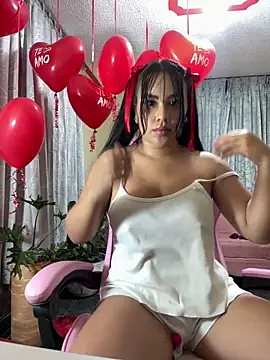 laure torres online show from 02-04-26, 02:06