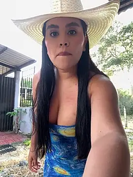 laure torres online show from 06-24-26, 12:04