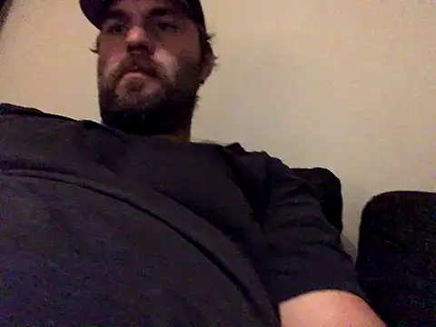 Snapshot of Bamse28 chatting on 09-28-25, 02:07 Bamse28 online show from 09-28-25, 02:07