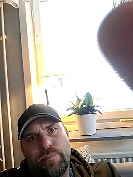 Snapshot of Bamse28 chatting on 04-05-26, 09:05 Bamse28 online show from 04-05-26, 09:05