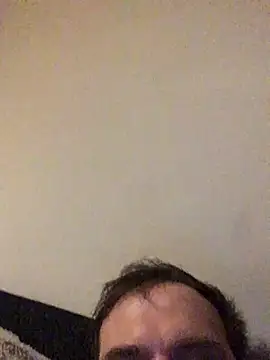 Snapshot of Bamse28 chatting on 12-23-25, 02:22 Bamse28 online show from 12-23-25, 02:22