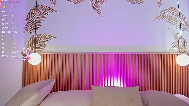 Valleriie  online show from 04-12-26, 04:32