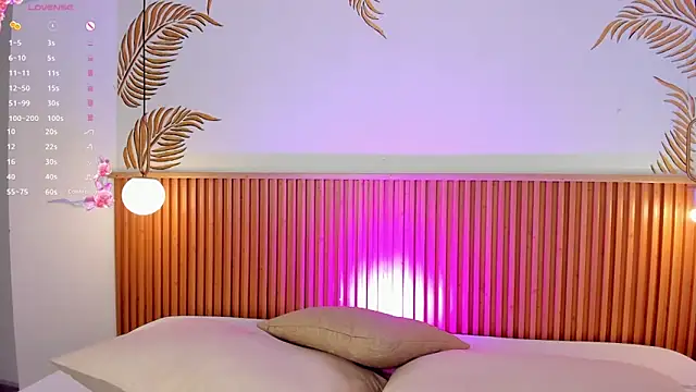 Valleriie  online show from 11-07-25, 02:32