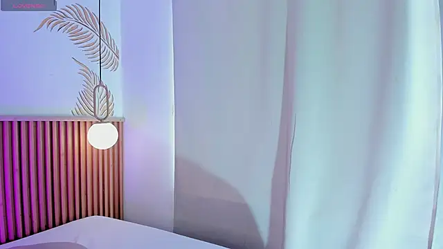 Valleriie  online show from 04-15-26, 03:38