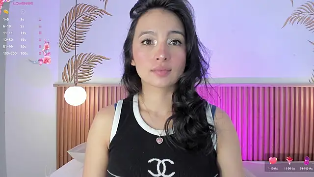 Snapshot of Valleriie_ chatting on 07-07-26, 04:21 Valleriie online show from 07-07-26, 04:21