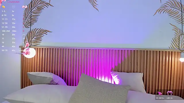 Valleriie  online show from 11-22-25, 01:54