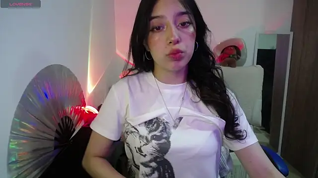 Snapshot of immisssilver chatting on 10-08-25, 02:02 immisssilver online show from 10-08-25, 02:02