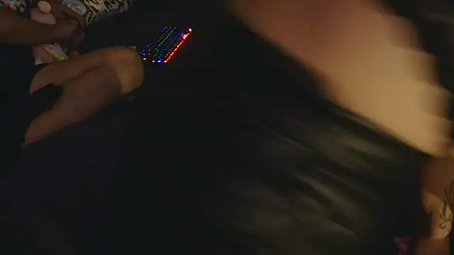 Snapshot of TrisalQuente chatting on 02-13-26, 02:55 TrisalQuente online show from 02-13-26, 02:55