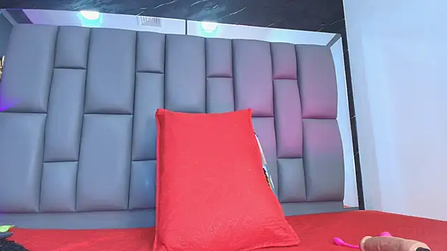 Roxana gomez online show from 11-23-25, 03:16