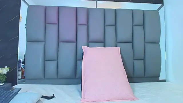 Roxana gomez online show from 01-14-26, 03:10