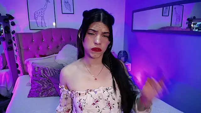 Astrid Velle online show from 10-13-25, 04:25