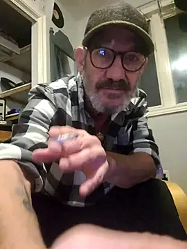 FoxnMouse online show from 11-28-25, 12:55