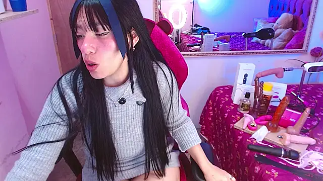 Snapshot of IVET_CUTE1 chatting on 06-04-26, 03:33 IVET CUTE1 online show from 06-04-26, 03:33