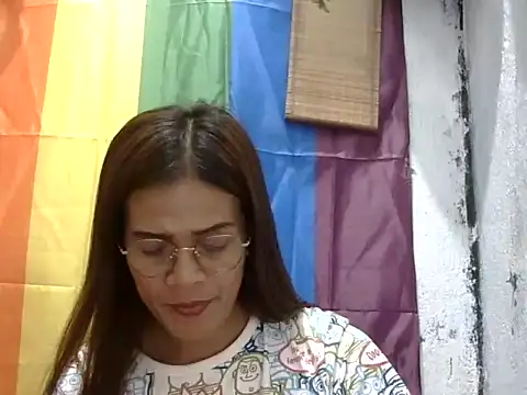 juicycum069 online show from 04-06-26, 10:27