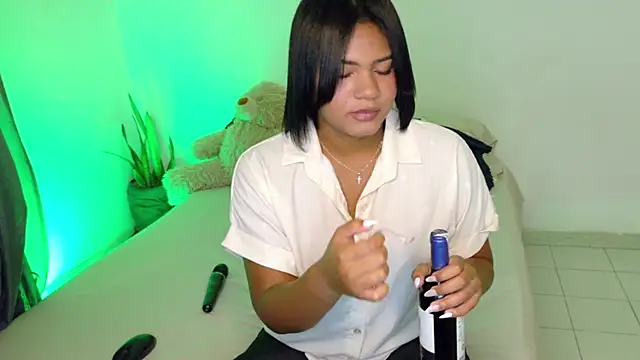 Snapshot of nudesketch1 chatting on 10-04-25, 06:31 nudesketch1 online show from 10-04-25, 06:31