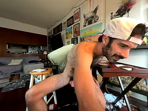 Pupscritch online show from 11-15-25, 08:35