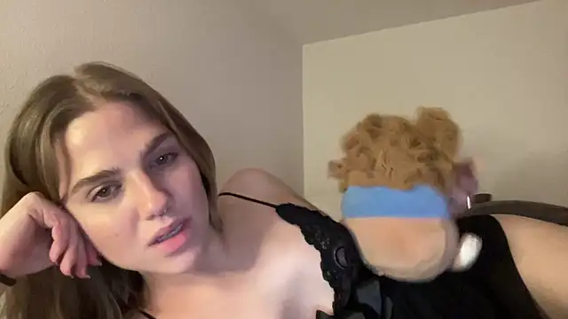 Snapshot of sweetceeme chatting on 02-09-26, 02:42 sweetceeme online show from 02-09-26, 02:42