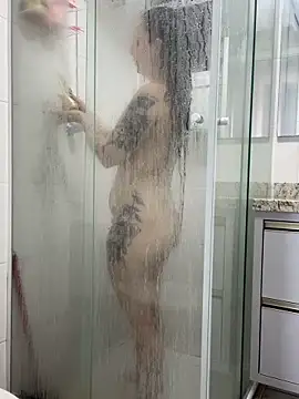 yumi-hot online show from 04-15-26, 04:44