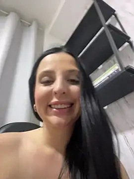 yumi-hot online show from 05-14-26, 11:13
