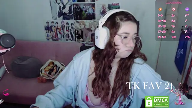 Pink girl0n online show from 07-10-26, 03:06
