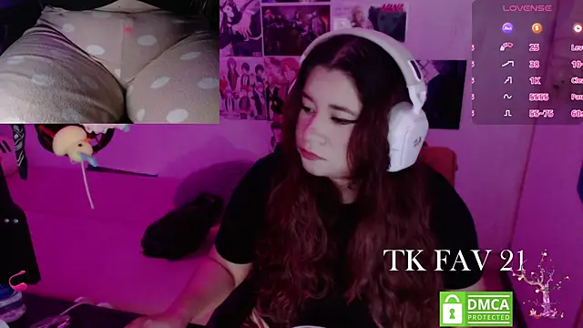 Pink girl0n online show from 06-24-26, 11:35
