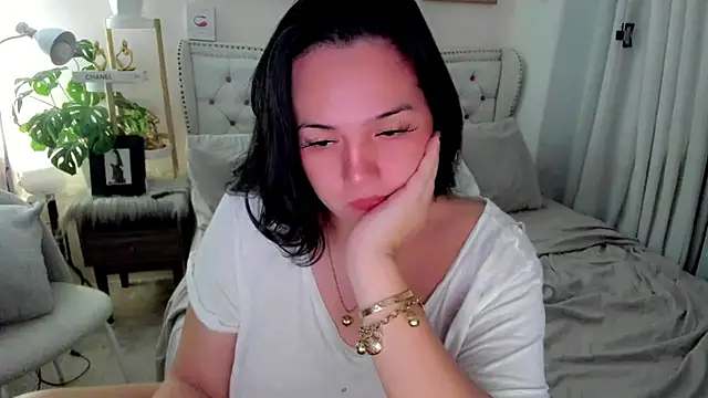 SweetHoney369 online show from 10-21-25, 06:57